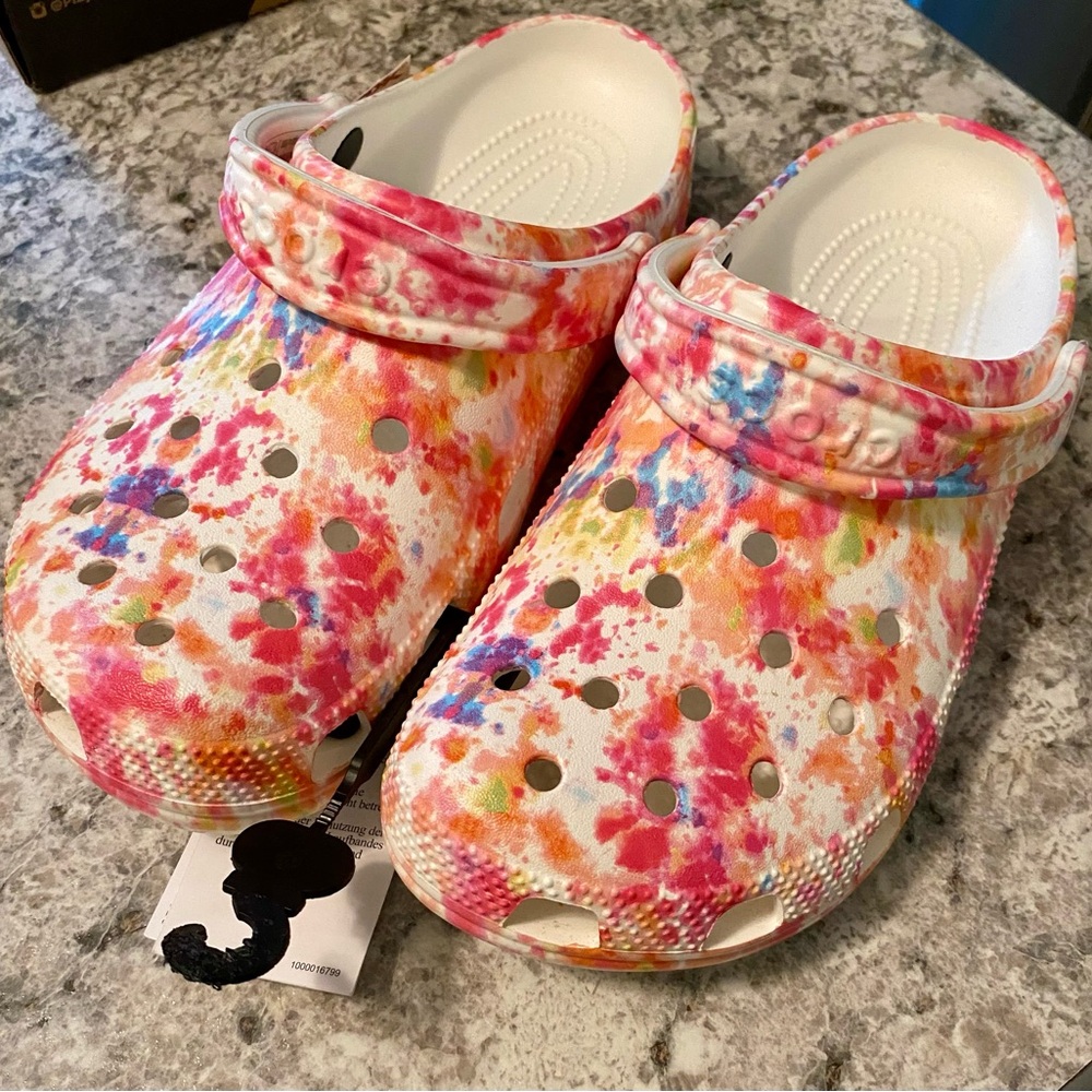 CROCS Kids Tie-Dye Slippers